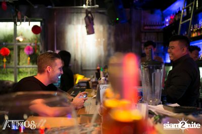 Friday Night at Atmos, Thonglor Soi 10 — photo 11