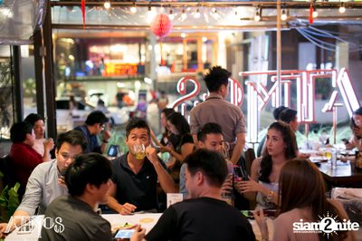 Friday Night at Atmos, Thonglor Soi 10 — photo 32