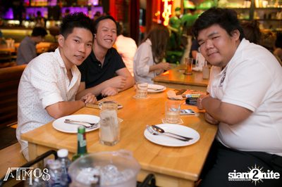 Friday Night at Atmos, Thonglor Soi 10 — photo 60