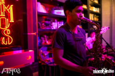 Friday Night at Atmos, Thonglor Soi 10 — photo 64