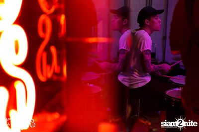 Friday Night at Atmos, Thonglor Soi 10 — photo 81
