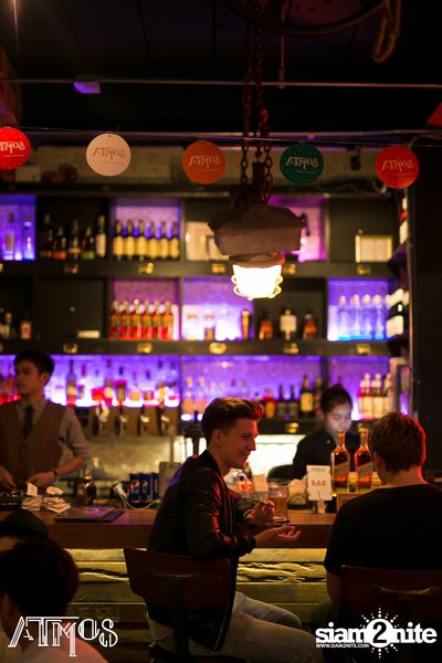 Friday Night at Atmos, Thonglor Soi 10 — photo 89