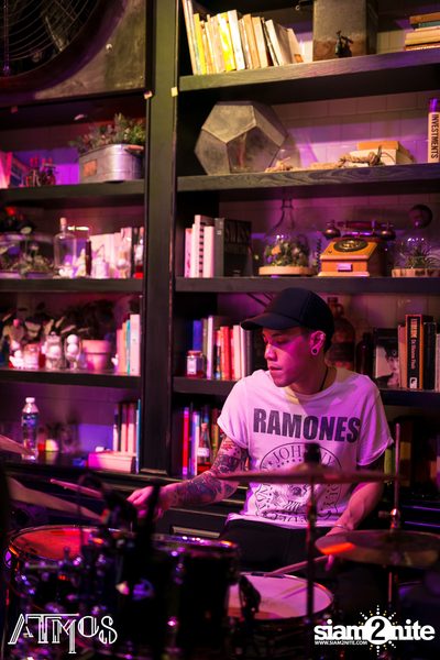 Friday Night at Atmos, Thonglor Soi 10 — photo 94