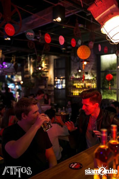 Friday Night at Atmos, Thonglor Soi 10 — photo 96
