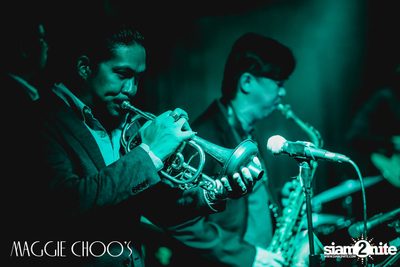 คืนวันเสาร์กับวง Chai Blues ที่ แม็กกี้ ชูส์ — photo 30