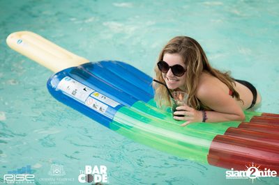 Pool Party for Chinese NY at Oriental Residence — photo 4