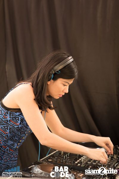 Pool Party for Chinese NY at Oriental Residence — photo 18