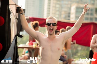 Pool Party for Chinese NY at Oriental Residence — photo 20