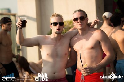 Pool Party for Chinese NY at Oriental Residence — photo 28