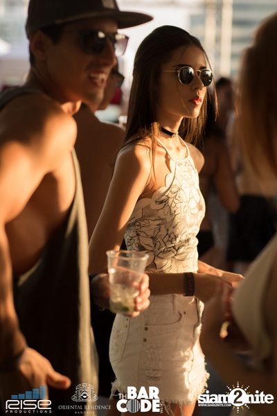 Pool Party for Chinese NY at Oriental Residence — photo 60