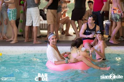 Pool Party for Chinese NY at Oriental Residence — photo 63