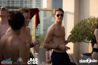 Pool Party for Chinese NY at Oriental Residence — photo 69