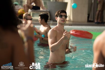 Pool Party for Chinese NY at Oriental Residence — photo 74