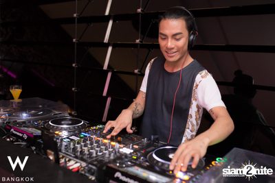Boys Love Bubbles at W Bangkok — photo 28