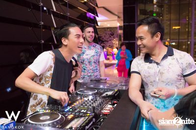 Boys Love Bubbles at W Bangkok — photo 85