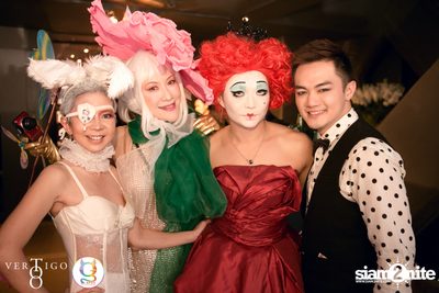 Ken in Wonderland ที่ Vertigo TOO — photo 11