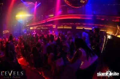 Ladies Night ที่ร้าน เลเวล, สุขุมวิท 11 — photo 49