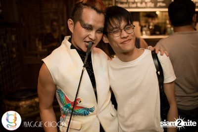 69 Shades of Ken ที่ แม็กกี้ ชูส์ — photo 86