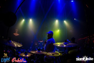 Singha Light pres. Lights Out Party at Orbit Pub — photo 92