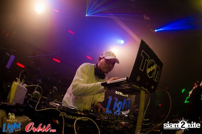 Singha Light pres. Lights Out Party at Orbit Pub — photo 98