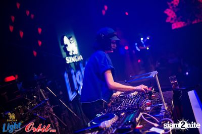 Singha Light pres. Lights Out Party at Orbit Pub — photo 105