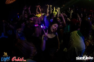 Singha Light pres. Lights Out Party at Orbit Pub — photo 151