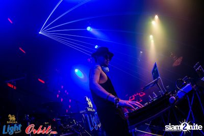 Singha Light pres. Lights Out Party at Orbit Pub — photo 162