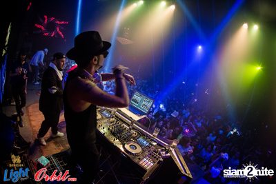 Singha Light pres. Lights Out Party at Orbit Pub — photo 167