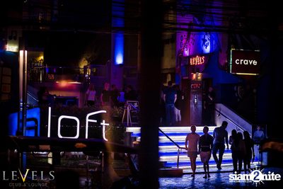 Paris Blohm ที่ เลเวลส์ — photo 12