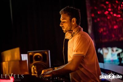 Paris Blohm ที่ เลเวลส์ — photo 16