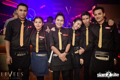 Paris Blohm ที่ เลเวลส์ — photo 41