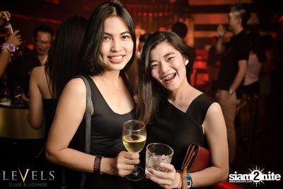 Paris Blohm ที่ เลเวลส์ — photo 46