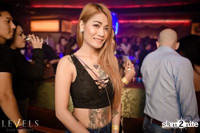 Paris Blohm ที่ เลเวลส์ — photo 47