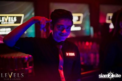 Paris Blohm ที่ เลเวลส์ — photo 52