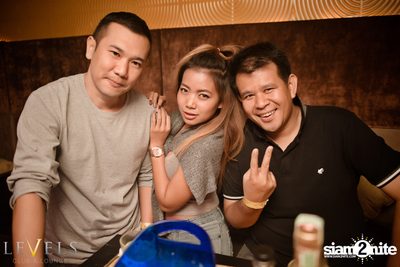 Paris Blohm ที่ เลเวลส์ — photo 53