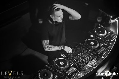Paris Blohm ที่ เลเวลส์ — photo 83