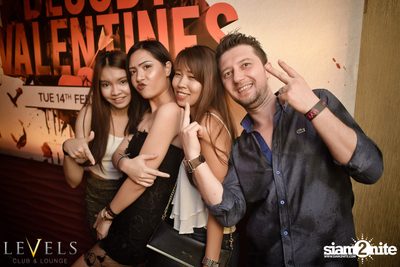 Paris Blohm ที่ เลเวลส์ — photo 88