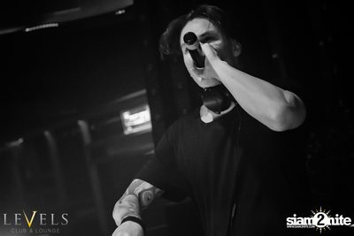 Paris Blohm ที่ เลเวลส์ — photo 98