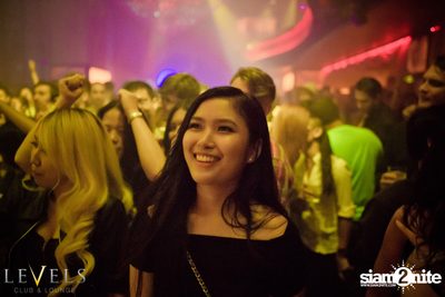Paris Blohm ที่ เลเวลส์ — photo 102