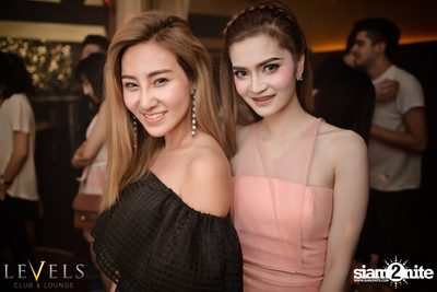 Paris Blohm ที่ เลเวลส์ — photo 111