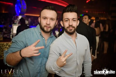 Paris Blohm ที่ เลเวลส์ — photo 137