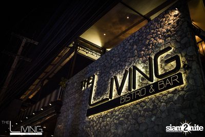 Mild Live at The Living Bistro & Bar Pattaya — photo 1