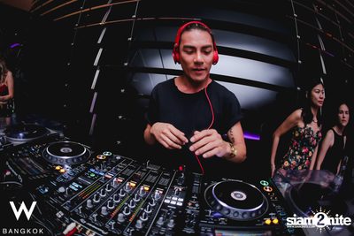 I'm Single So What? Valentine's Day Party at W Bangkok — photo 70