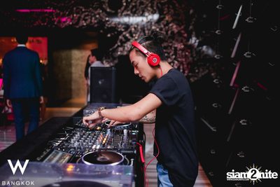 I'm Single So What? Valentine's Day Party at W Bangkok — photo 99