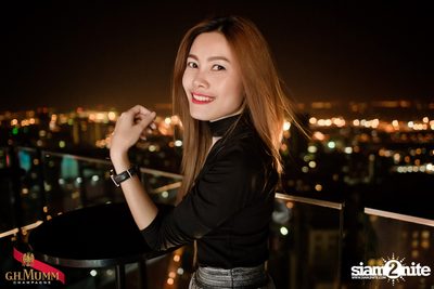 Love is in the Air at Octave Rooftop Bar — photo 7