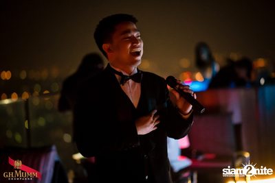 Love is in the Air at Octave Rooftop Bar — photo 26