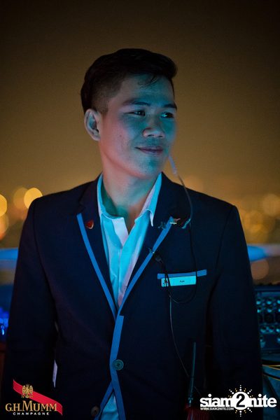Love is in the Air at Octave Rooftop Bar — photo 36