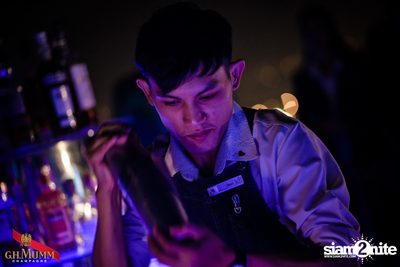 Love is in the Air at Octave Rooftop Bar — photo 57