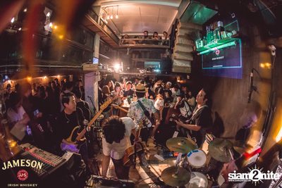 Singto Numchok ที่ โอลเดอร์ — photo 92