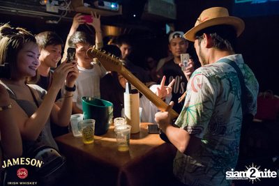 Singto Numchok ที่ โอลเดอร์ — photo 97